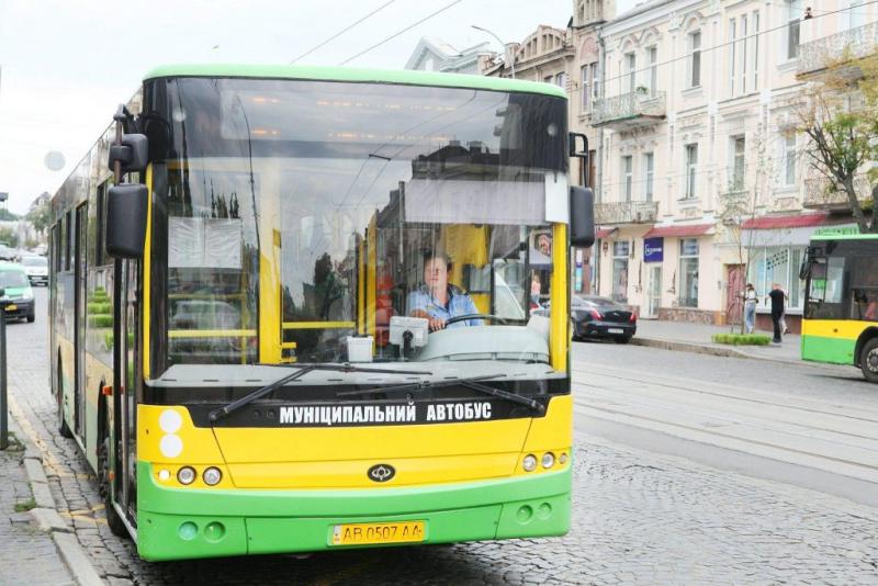 Розпочинається пілотний проект із набору жінок-водіїв автобусів: у яких регіонах це буде важливо | Новини Харкова та України - АТН