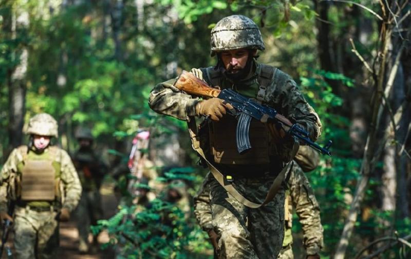 Збройні сили України знищили три командні пункти військ РФ, - повідомляє Генеральний штаб.