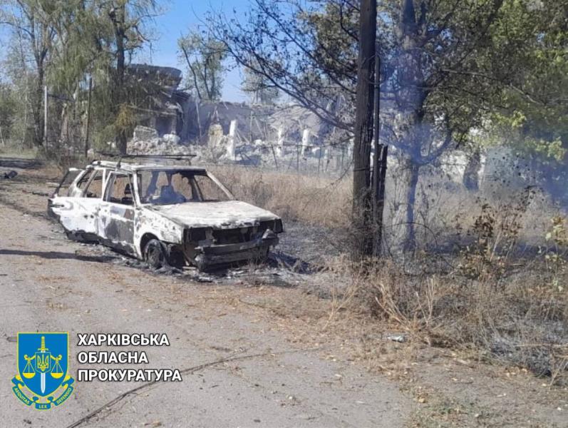 Знищене житло та розбиті автомобілі: правоохоронці продемонстрували результати обстрілів на Харківщині | Новини Харкова та України - АТН