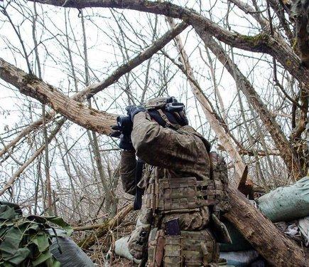 На всій ділянці сходу противник активно залучає бронетехніку - бригада 