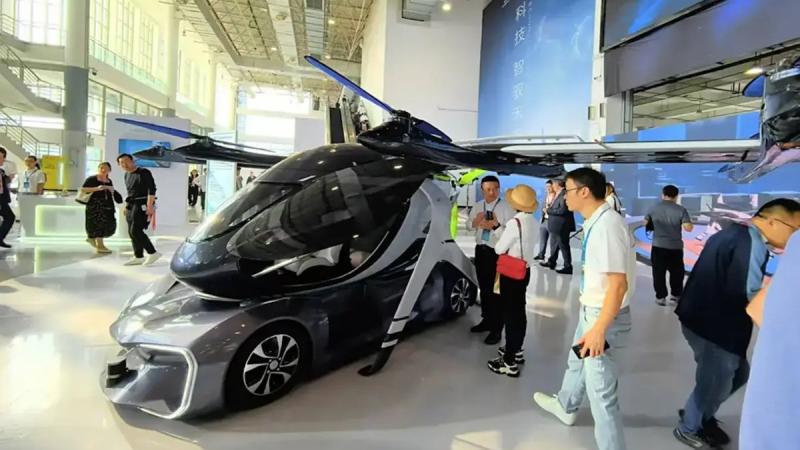 Chery представила свій дебютний літаючий автомобіль, спрямований на подолання проблеми автомобільних пробок - Радіо Максимум.